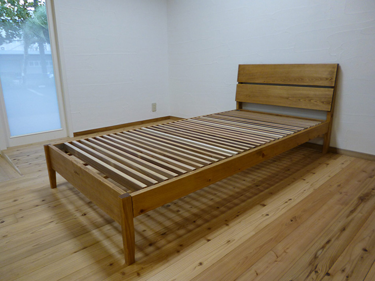 ニューレグルス ベッドフレーム