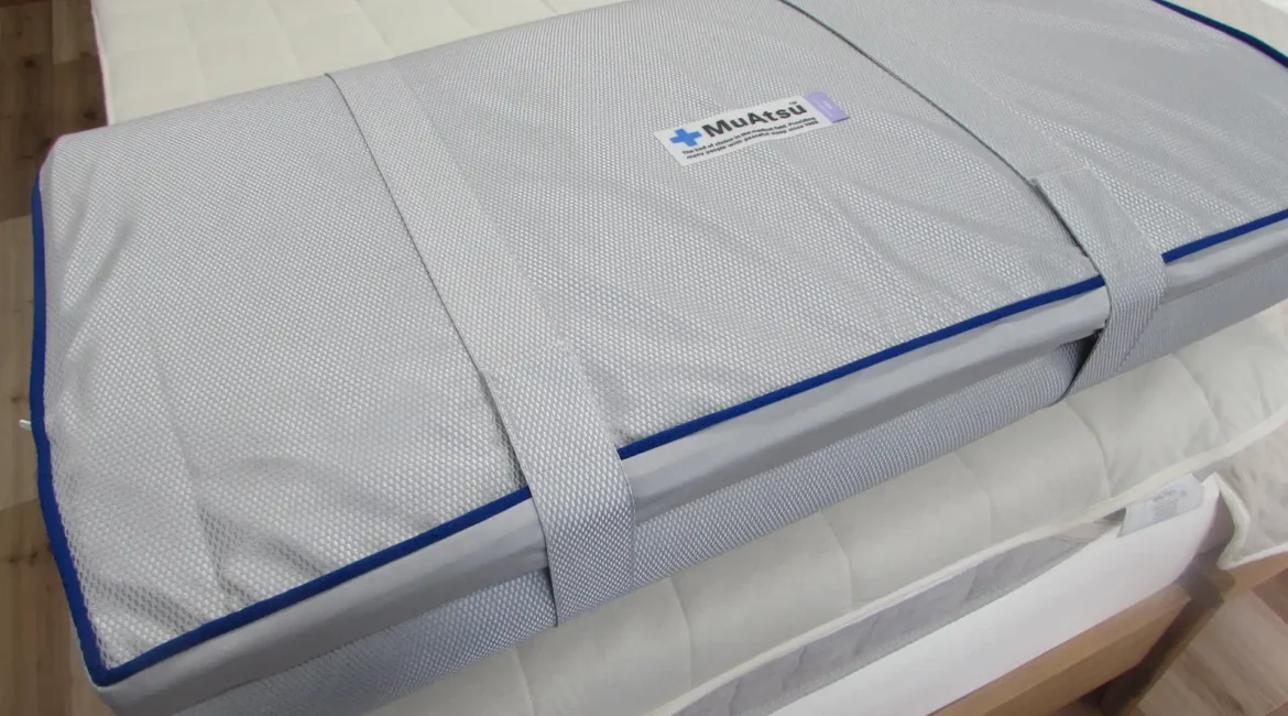 ソファーベッドの上に敷くオーバーレイタイプ　ムアツふとんのパットタイプ５ｃｍ