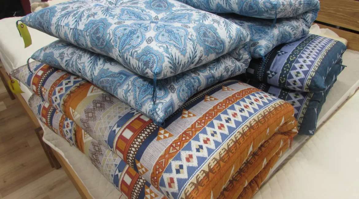 打ち直しのお布団(敷布団5枚、掛布団2枚、長座布団2枚、ベビーの組みふとん)