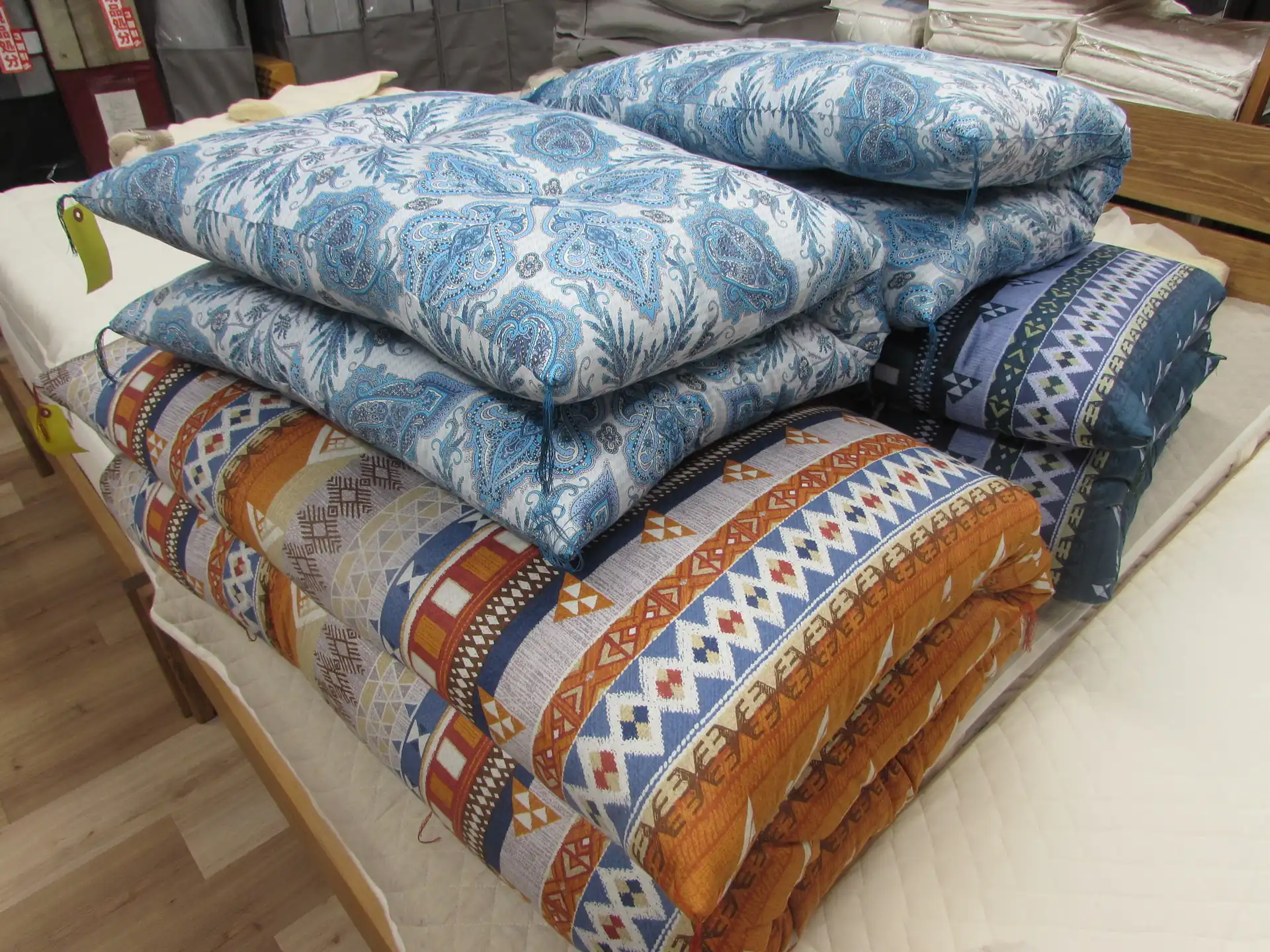 打ち直しのお布団（敷布団５枚、掛布団２枚、長座布団２枚、ベビーの組みふとん）