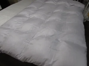 西川ウクライナ産マザーグース９３％入りの高級羽毛-2