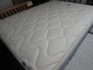 ベッドマットレス