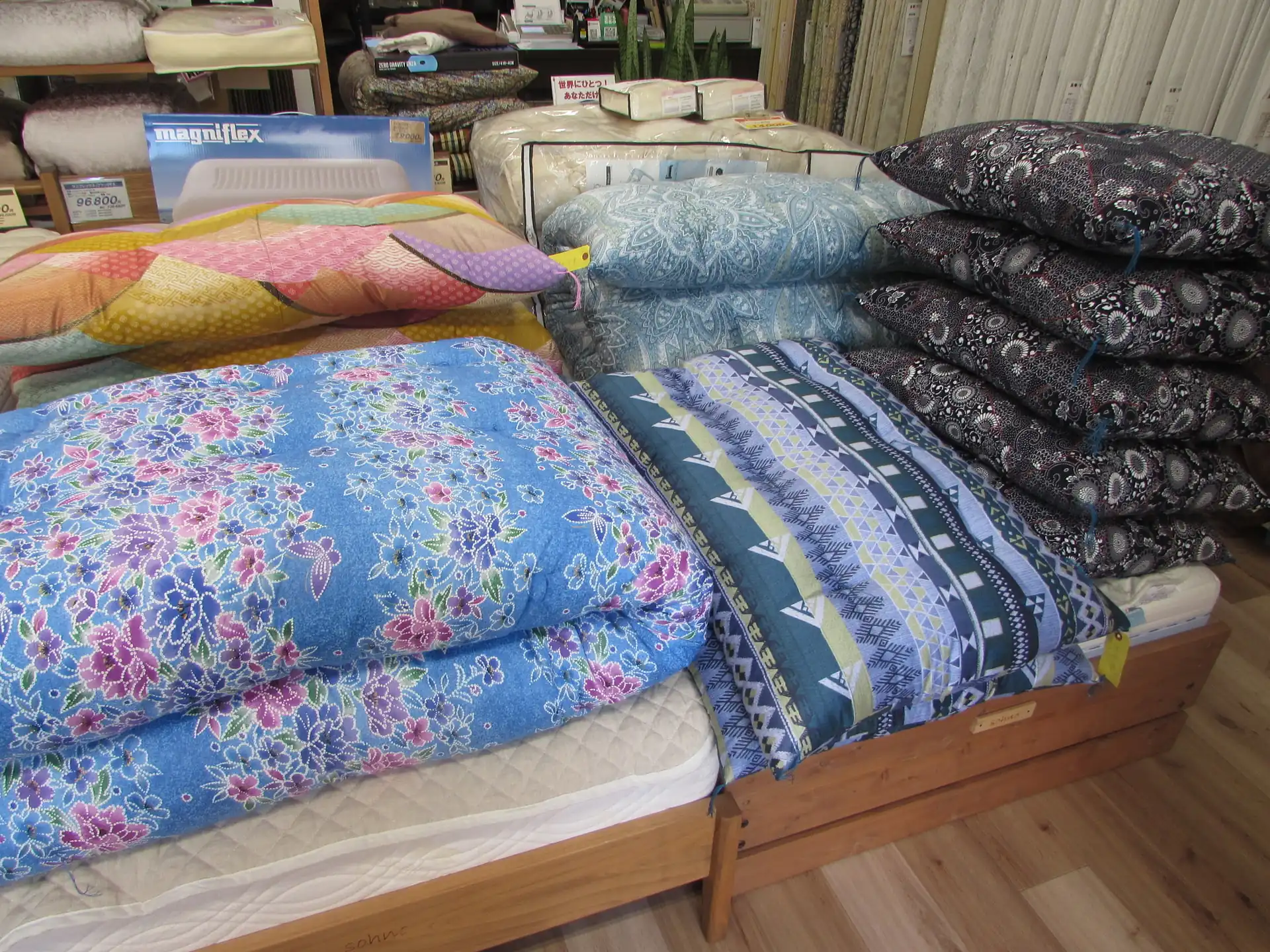 掛布団・敷布団・座布団・長座布団