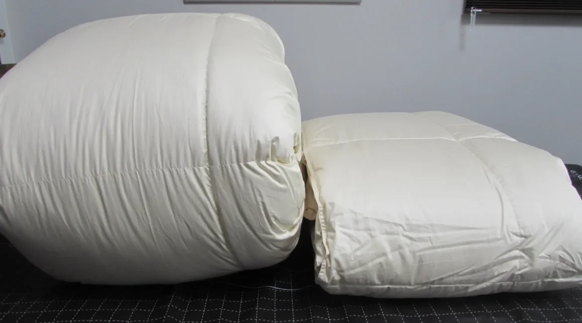 肌掛けと合掛けの羽毛布団