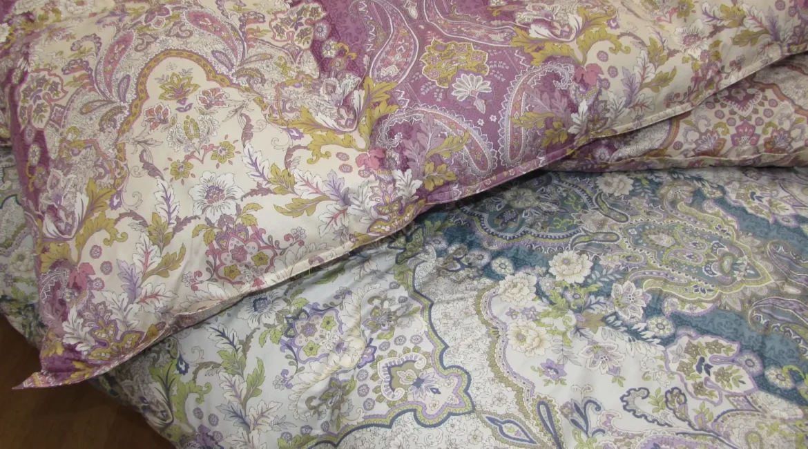 ロイヤルスターのマザーグース入り羽毛