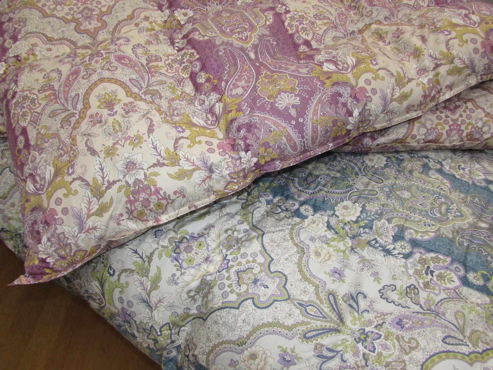 ロイヤルスターのマザーグース入り羽毛