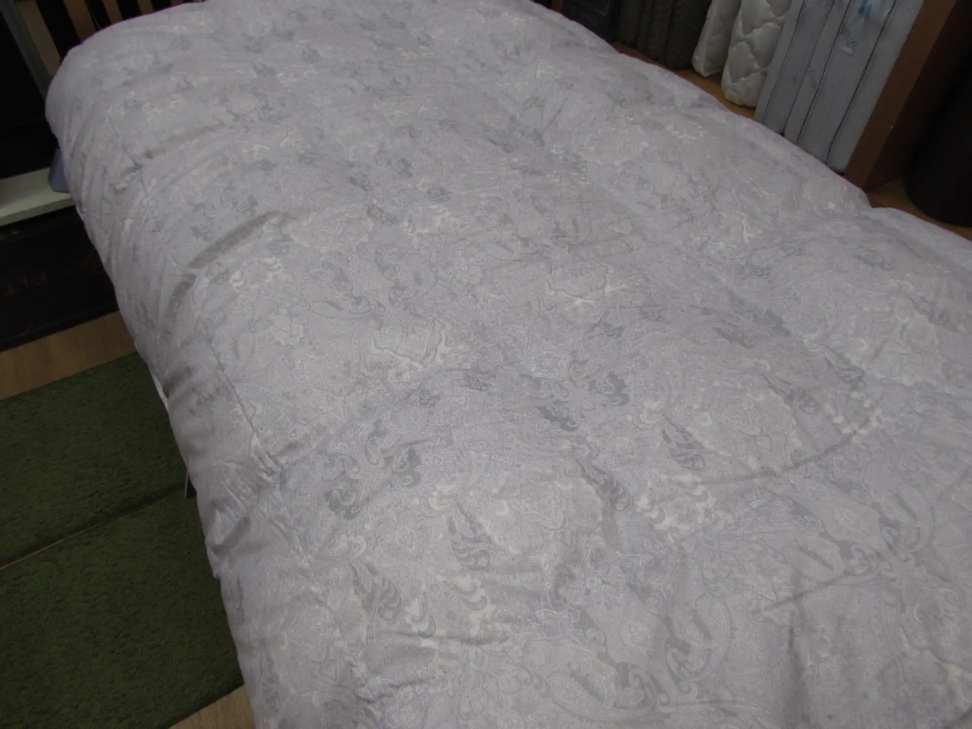 羽根ふとんホワイト