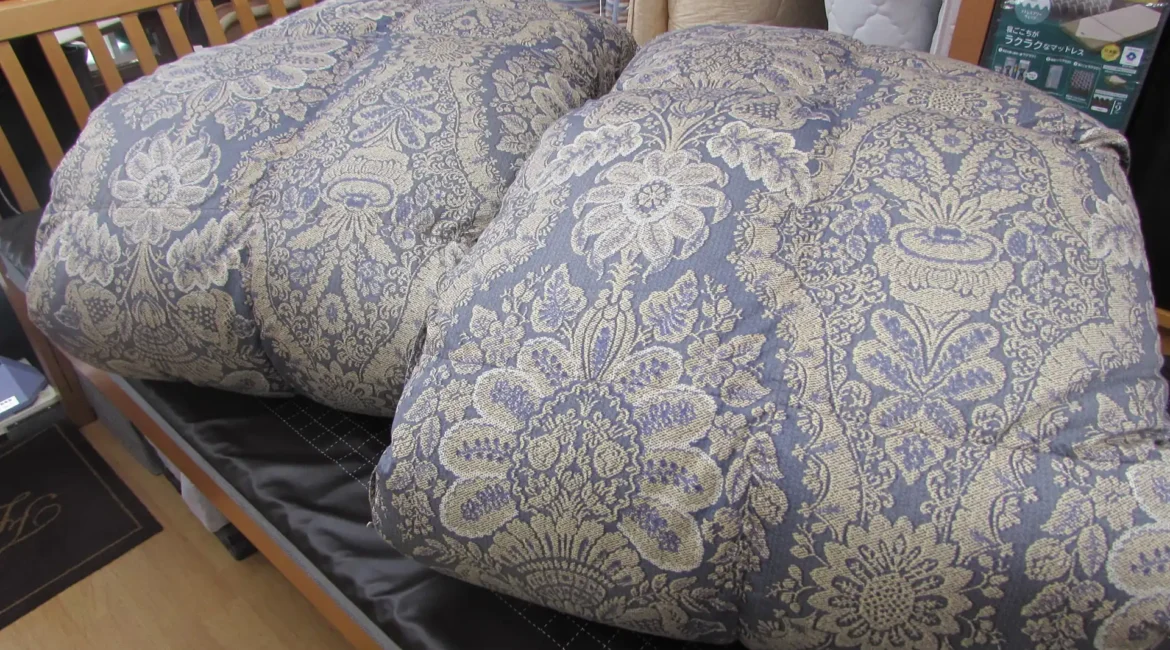 二つの羽毛布団